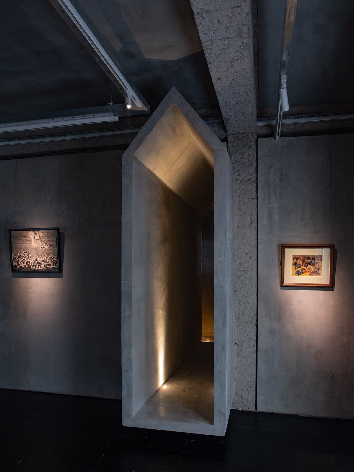 EM Gallery